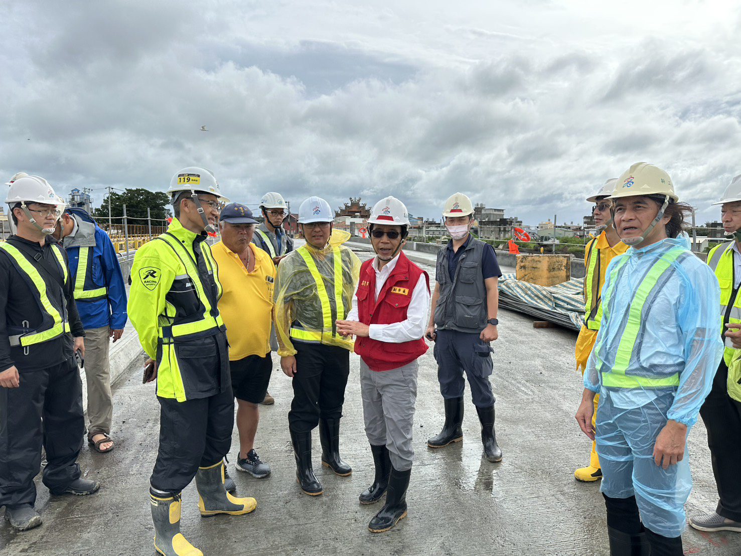 丹娜絲颱風來襲 高雄林副市長視察彌陀區舊港橋改建工程工進及防汛整備情形