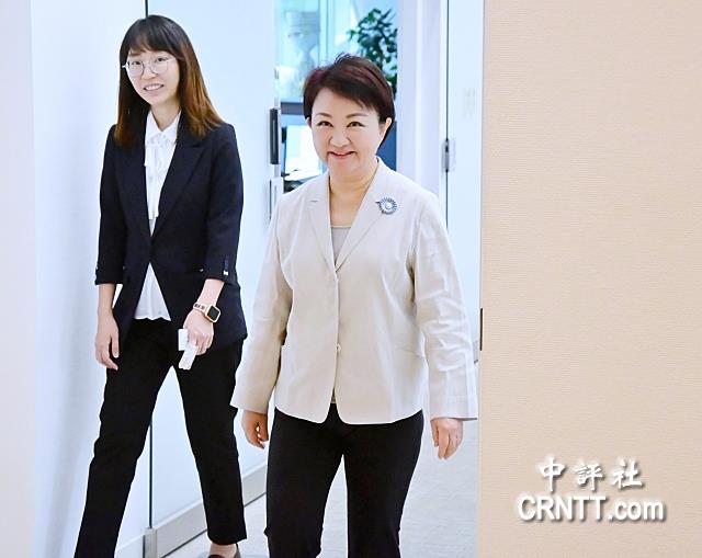 盧秀燕動起來反罷免　北中跑透透