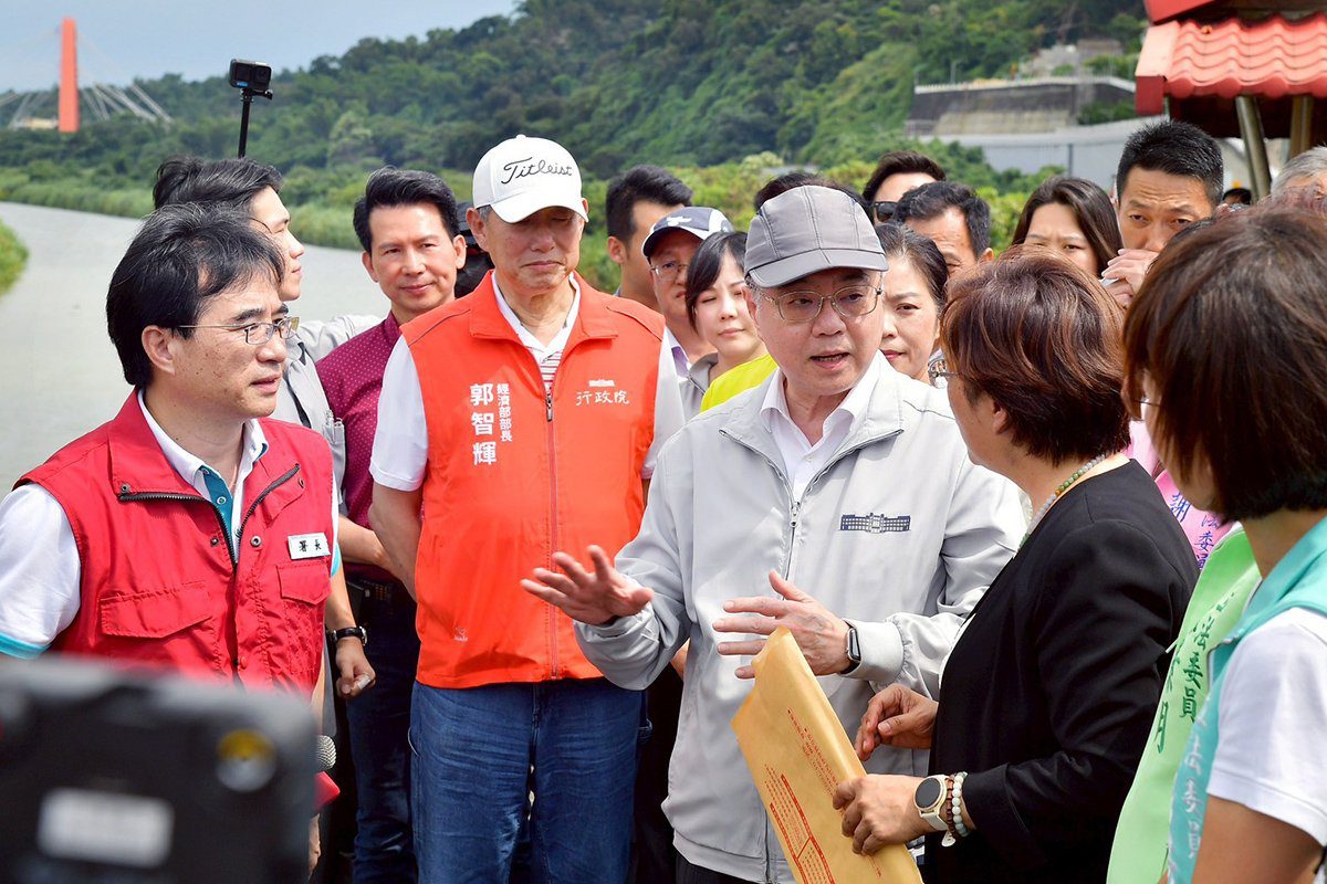 卓榮泰視察貓羅溪整治工程　強調治水提速、災防整備並進