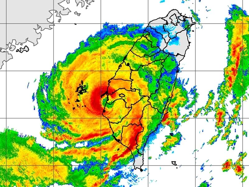 颱風丹娜絲登陸西部沒中央山脈屏障 雲林測到17級強風