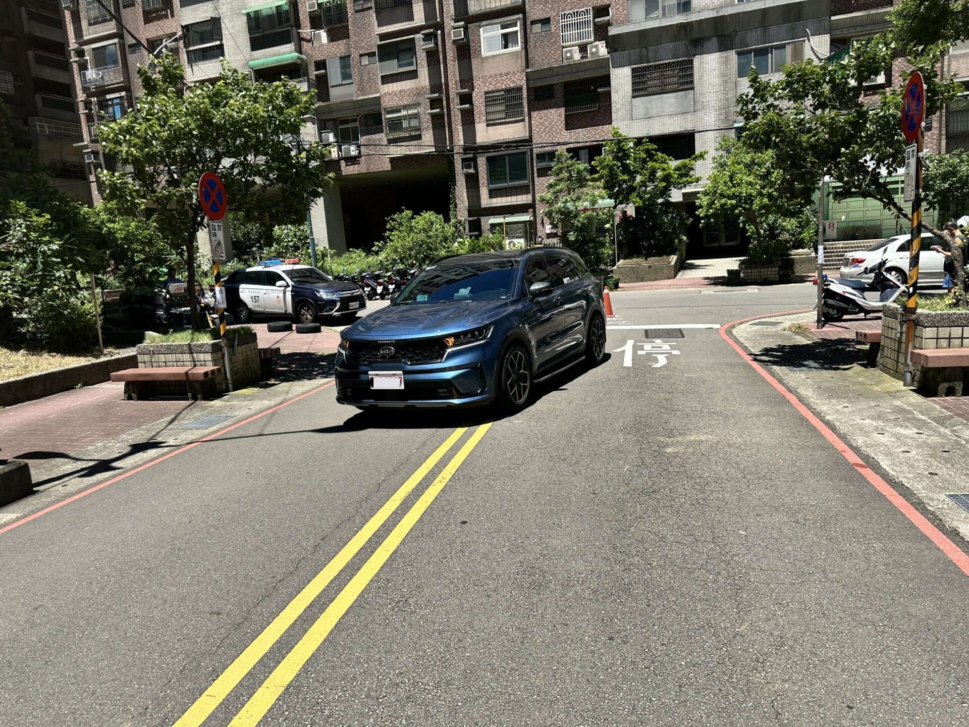 轎車路口未禮讓撞倒78歲嬤!壢警:最高可罰3萬6 轎車路口未禮讓撞倒78歲嬤!壢警:最高可罰3萬6