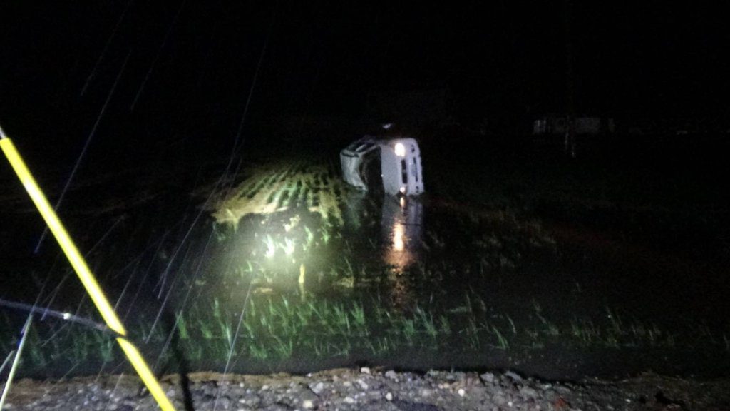 颱風夜死亡車禍！布袋自小客車翻落稻田　父親及兩名女兒1死2傷