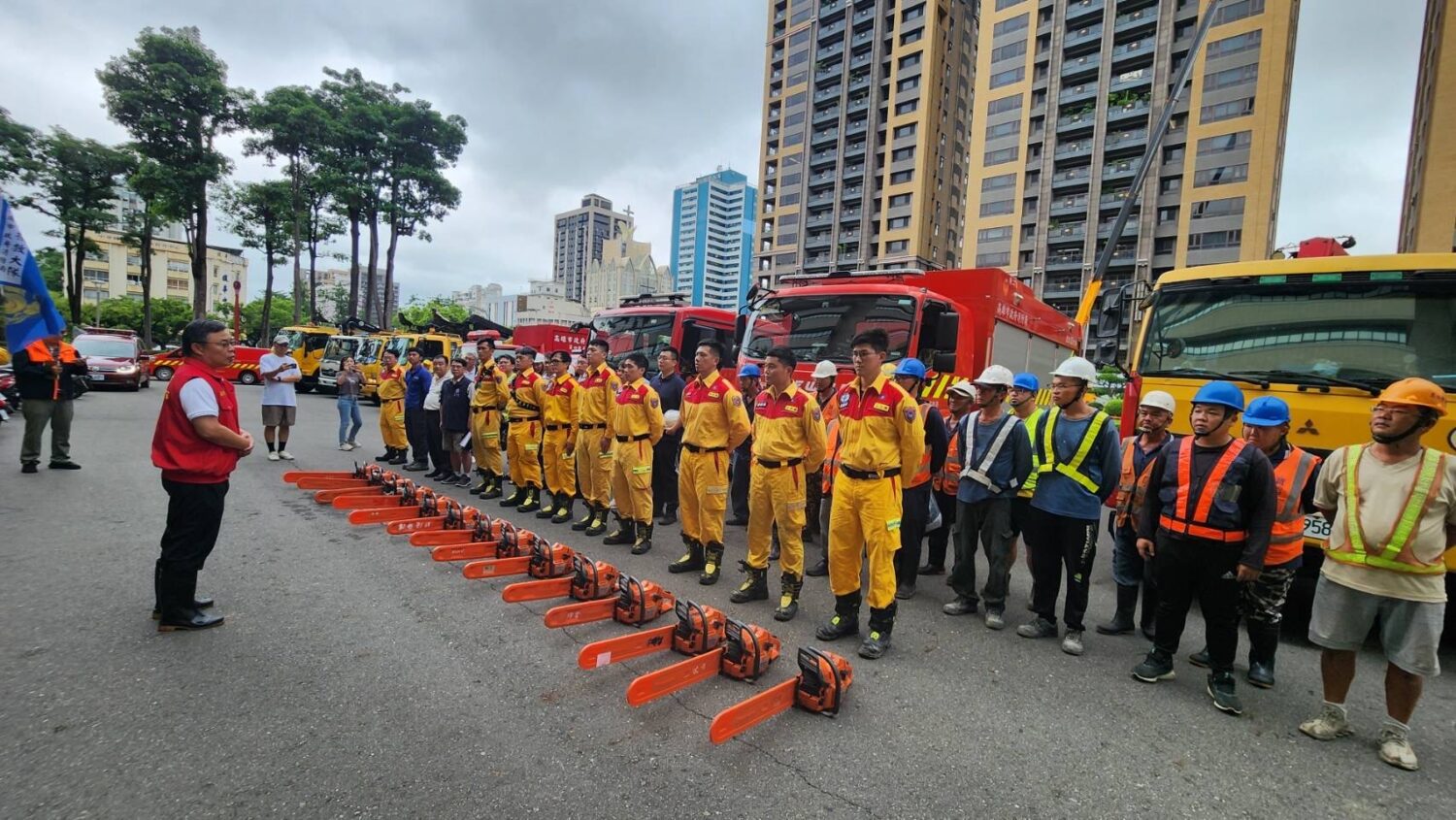 高雄李懷仁副市長勘災視查 觀光局積極投入景區復原工作 高雄李懷仁副市長勘災視查 觀光局積極投入景區復原工作