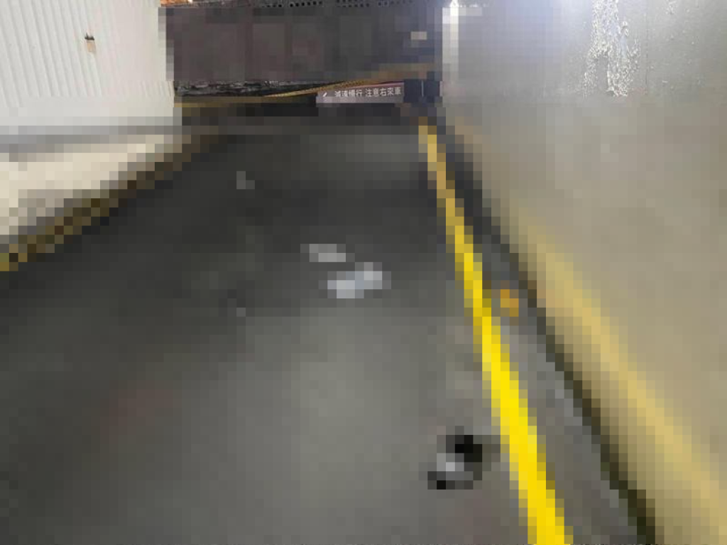 台中北屯大賣場夜聞巨響 男翻越圍牆墜樓慘死 台中北屯大賣場夜聞巨響 男翻越圍牆墜樓慘死