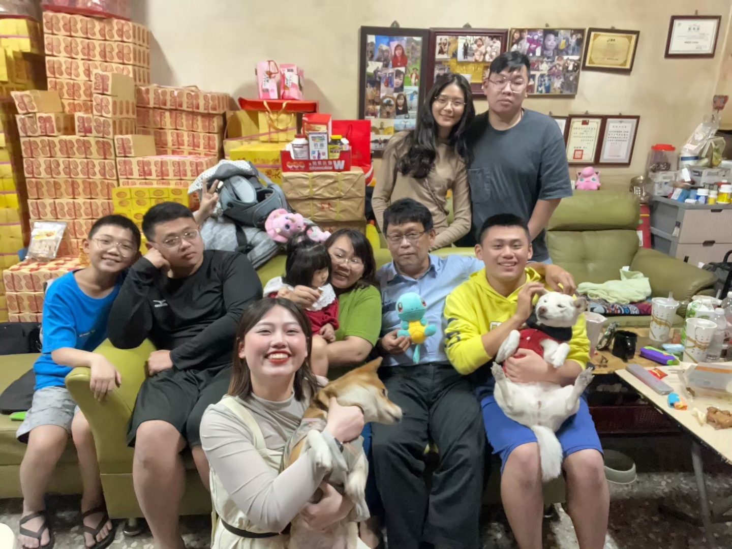 中山工商餐飲科建教班一家四兄妹在鼎泰豐、海霸王實習 在逆境中找到自己的未來 中山工商餐飲科建教班一家四兄妹在鼎泰豐、海霸王實習 在逆境中找到自己的未來