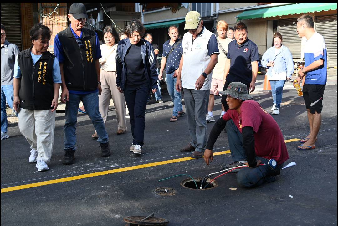 正氣路改善工程即將完工通車 饒慶鈴視察 水果街及觀光夜市11日正式回歸! 正氣路改善工程即將完工通車 饒慶鈴視察 水果街及觀光夜市11日正式回歸!