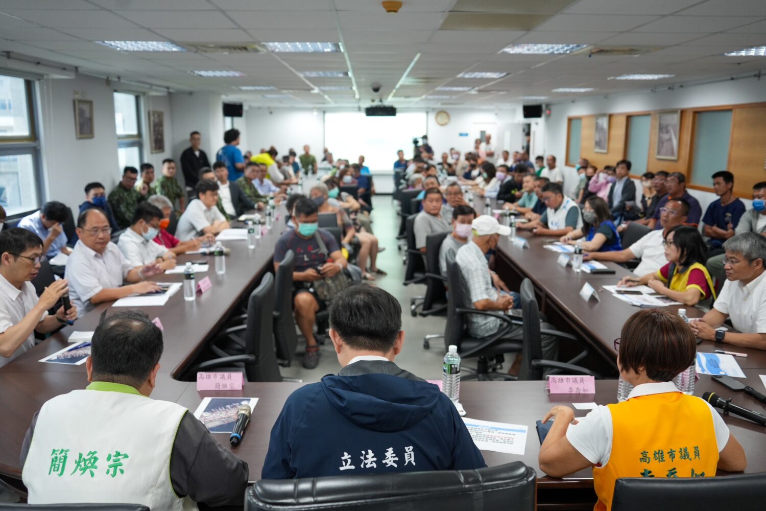 旗津中區污水廠破管損及住戶 賴瑞隆全力爭取中央地方災後復原經費與受災戶10萬元專案援助 旗津中區污水廠破管損及住戶 賴瑞隆全力爭取中央地方災後復原經費與受災戶10萬元專案援助