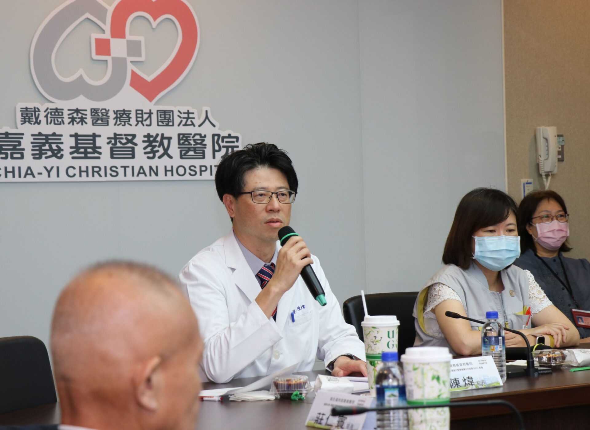 嘉義市11家醫院攜手簽署MOU 共築健康台灣典範城市 嘉義市11家醫院攜手簽署MOU 共築健康台灣典範城市