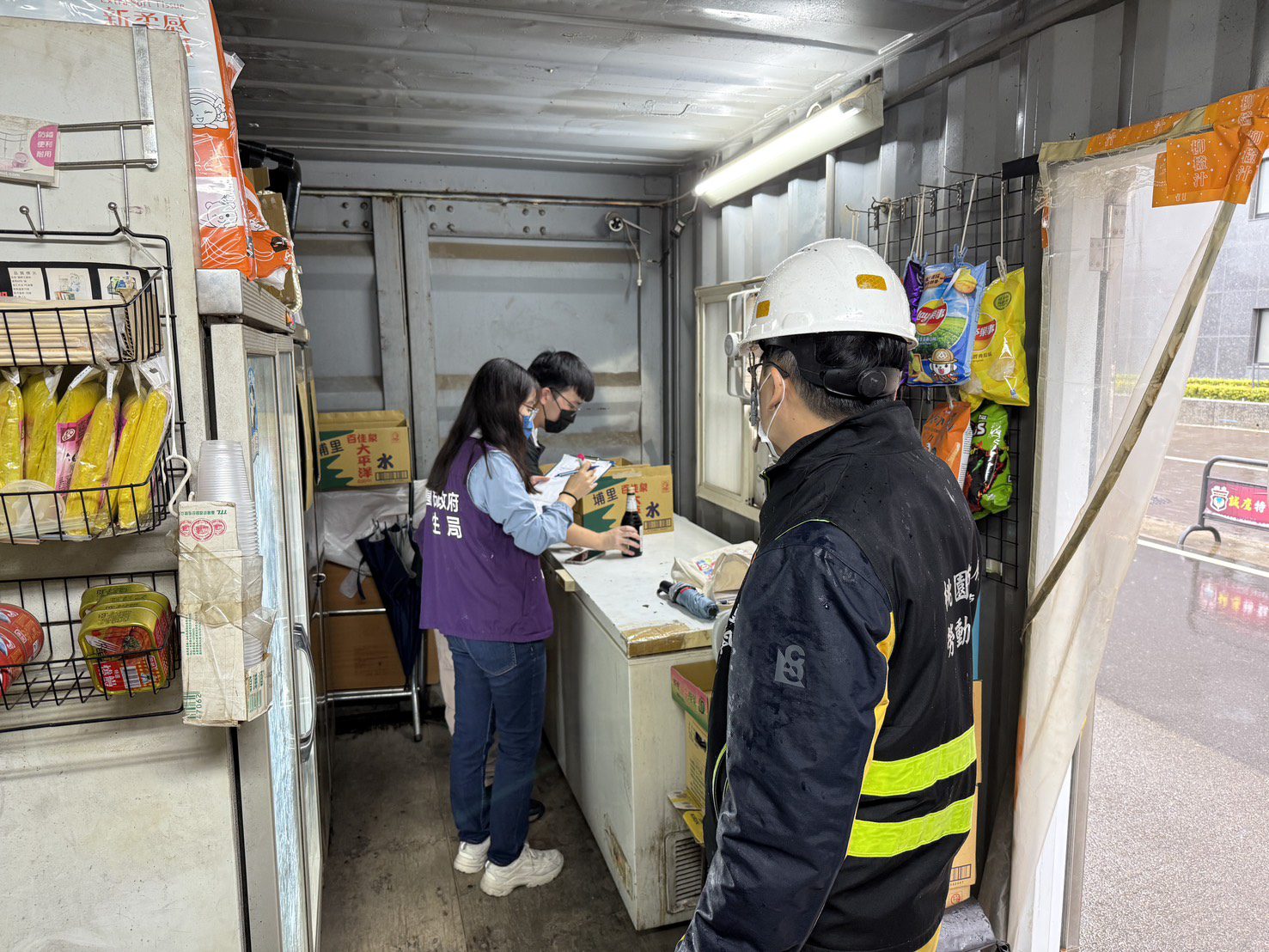 桃園勞檢處嚴抓工地販售藥酒 確保勞工作業安全 桃園勞檢處嚴抓工地販售藥酒 確保勞工作業安全