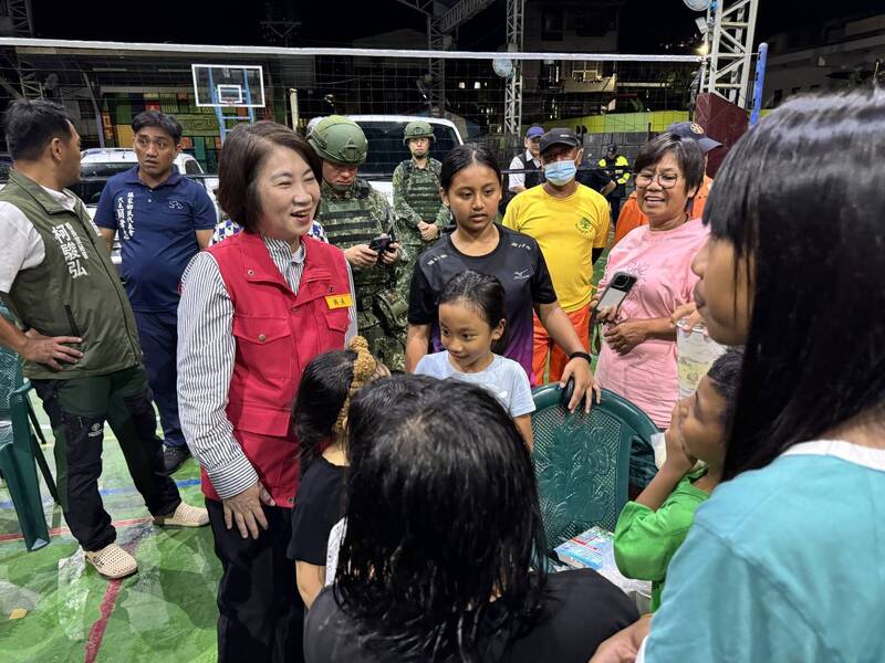 擔心豪雨致災 屏縣9鄉11日停班停課 原鄉預警性撤離300多人
