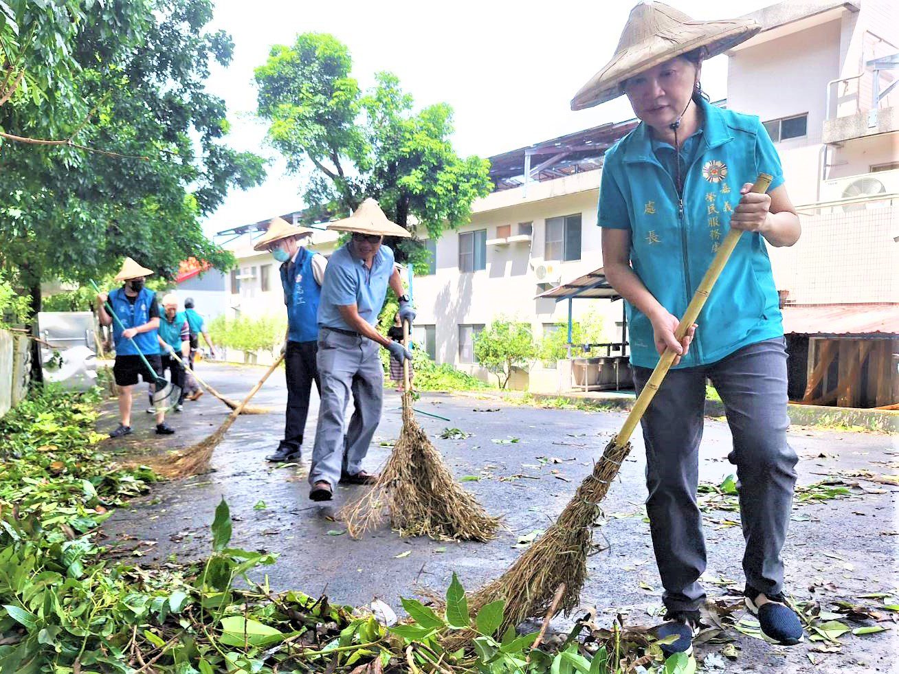嘉義榮欣志工整裝出發 騁馳白河榮家清理災後環境 嘉義榮欣志工整裝出發 騁馳白河榮家清理災後環境