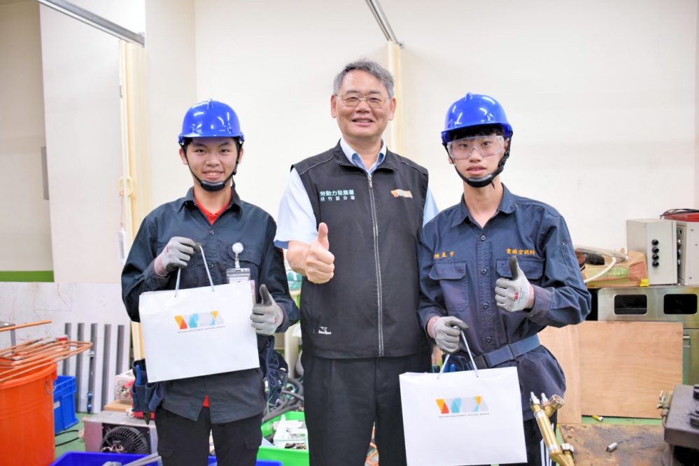 「體」悟人生轉向 冷凍空調新星力拼全國技能賽逆轉勝奪金重拾榮耀 「體」悟人生轉向 冷凍空調新星力拼全國技能賽逆轉勝奪金重拾榮耀