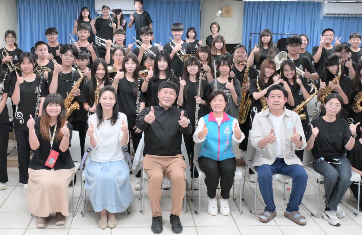 宜中管樂團馬來西亞奪冠榮譽歸國游淑貞貼紅榜肯定學子展現家鄉風采