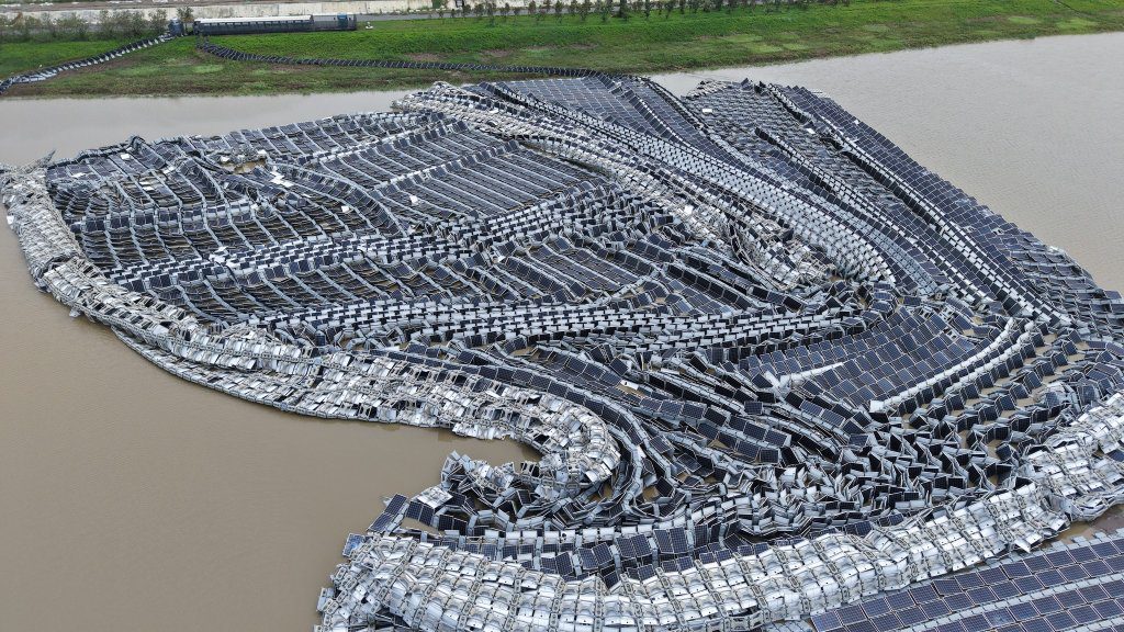 嘉義義竹太陽能板「連環計」崩潰 根本就像是一尾龍鱗 嘉義義竹太陽能板「連環計」崩潰 根本就像是一尾龍鱗