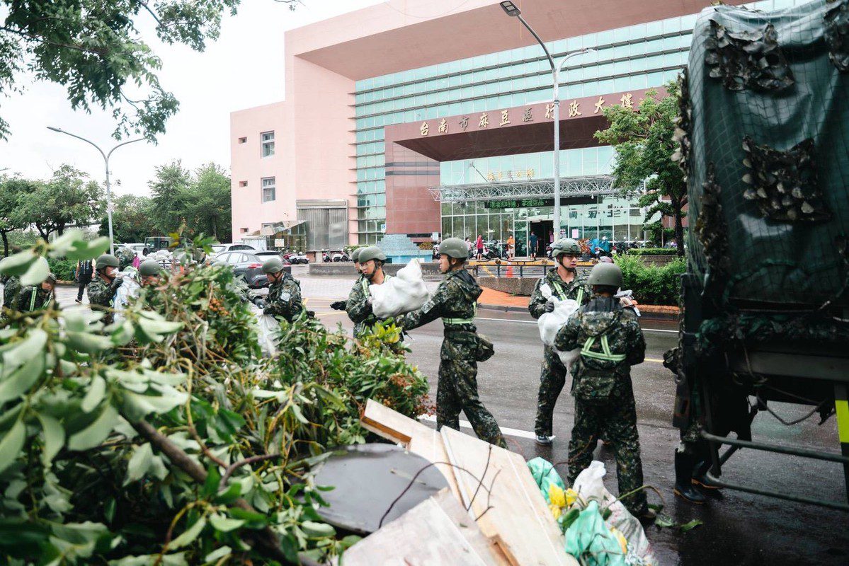 漢光同步救災 第四作戰區協助台南災後復原 漢光同步救災 第四作戰區協助台南災後復原