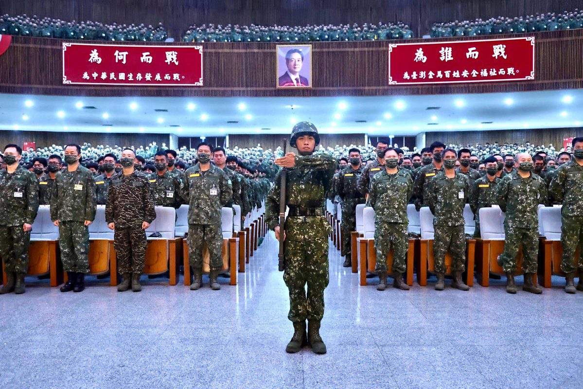 呂坤修司令主持三軍九校院聯合入伍開訓