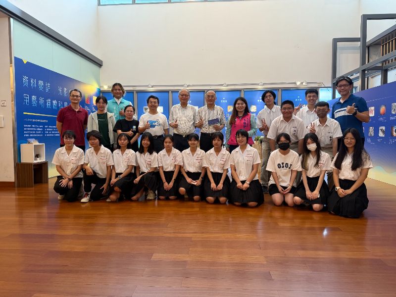 雄中雄女科學藝術跨域創作聯展 大東藝術圖書館精彩展出 雄中雄女科學藝術跨域創作聯展 大東藝術圖書館精彩展出