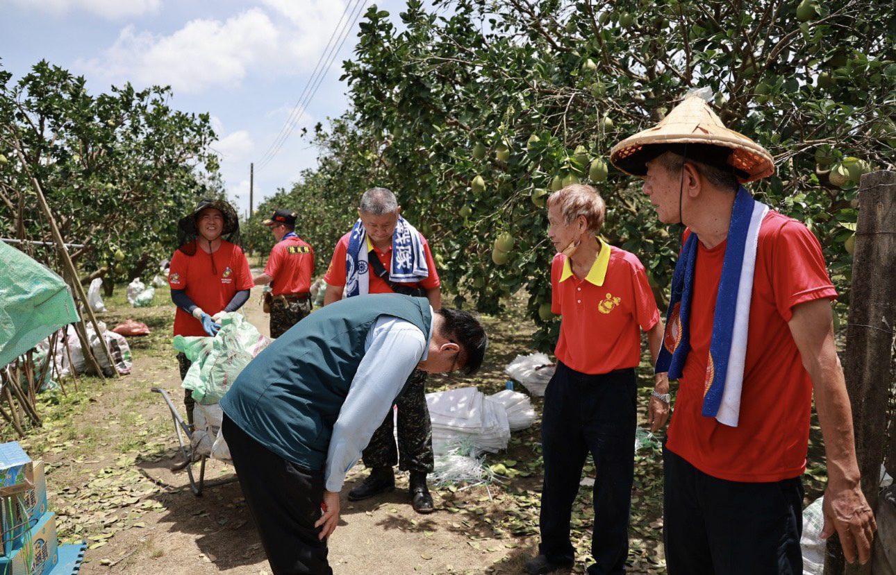 黃偉哲感謝桃園、高雄團隊及志工協助台南丹娜絲災後重建 黃偉哲感謝桃園、高雄團隊及志工協助台南丹娜絲災後重建