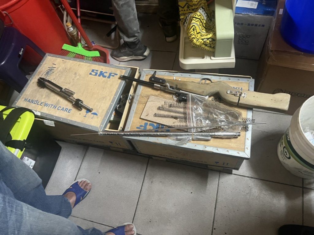 跨轄偵破地下兵工廠 中壢警方雷霆除暴肅槍大執法 跨轄偵破地下兵工廠 中壢警方雷霆除暴肅槍大執法