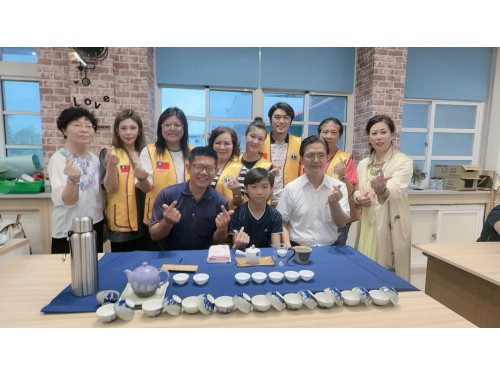 孝心從一盞茶開始──豐崙國小小茶師以茶道喚醒人心,偏鄉孝道教育感動全台 孝心從一盞茶開始──豐崙國小小茶師以茶道喚醒人心,偏鄉孝道教育感動全台