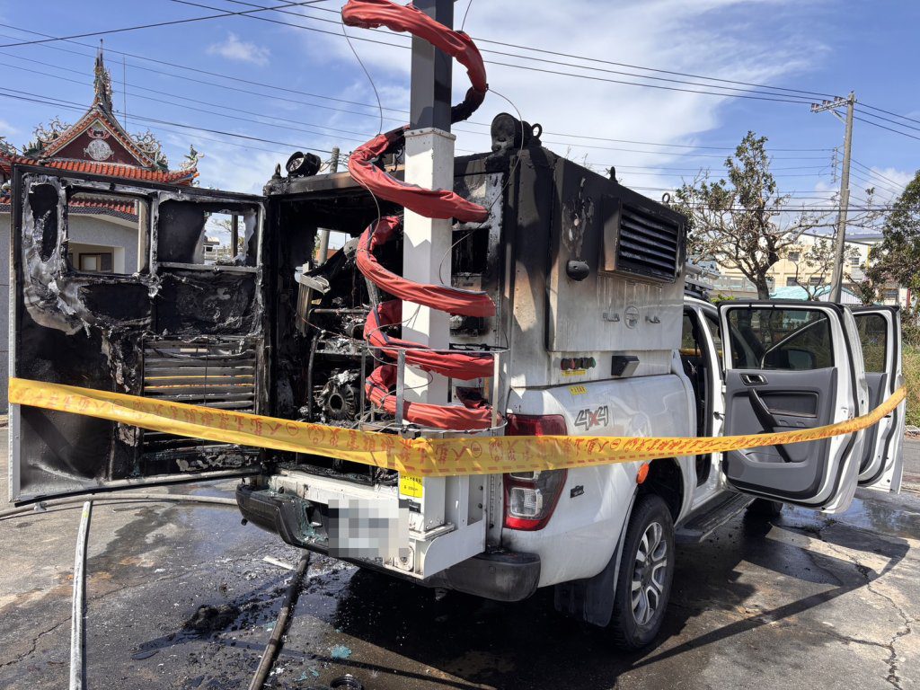 鹽水斷訊近10天!電信訊號車派來救援竟「自己著火」 居民傻眼:啪!又沒了 鹽水斷訊近10天!電信訊號車派來救援竟「自己著火」 居民傻眼:啪!又沒了