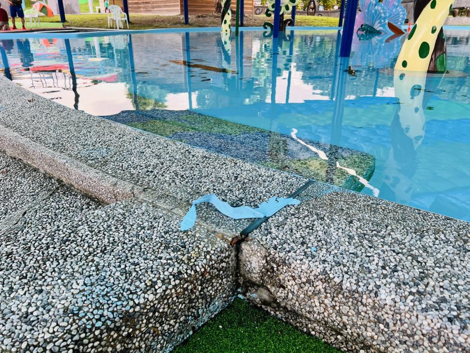 知卡宣戲水區開放首日傳水池漆面剝落   民眾盼改善確保安全