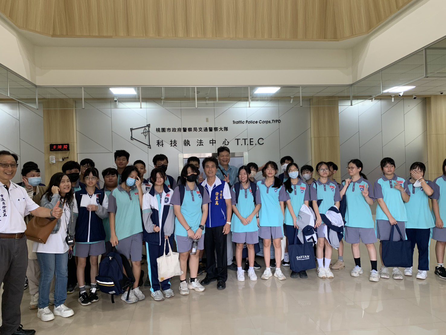 交通安全向下扎根!桃警推出暑假營隊 VR模擬教親子避危險 交通安全向下扎根!桃警推出暑假營隊 VR模擬教親子避危險