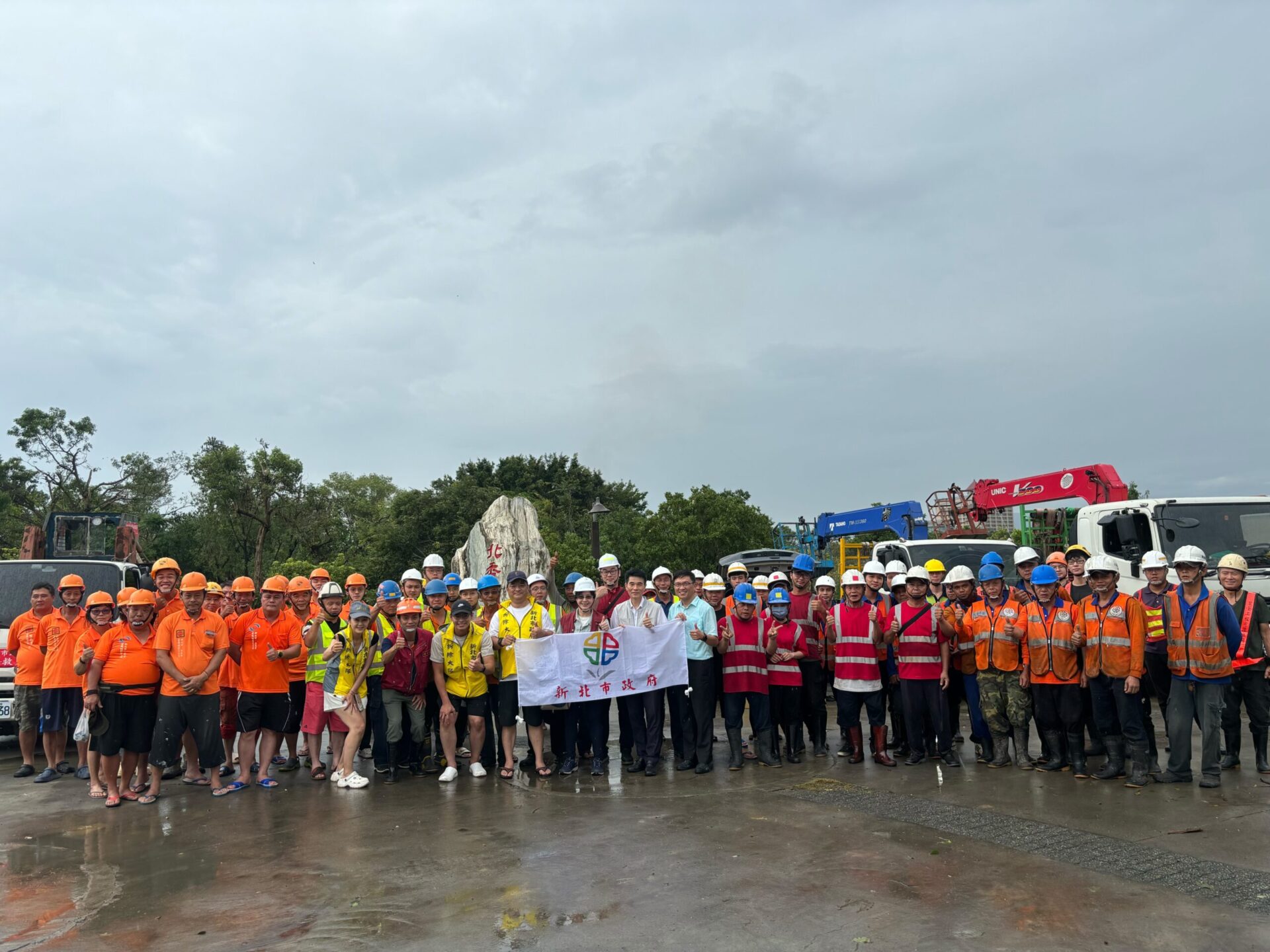 丹娜絲颱風重創嘉南  新北盤點人力機具馳援救災 加速恢復家園環境 丹娜絲颱風重創嘉南  新北盤點人力機具馳援救災 加速恢復家園環境