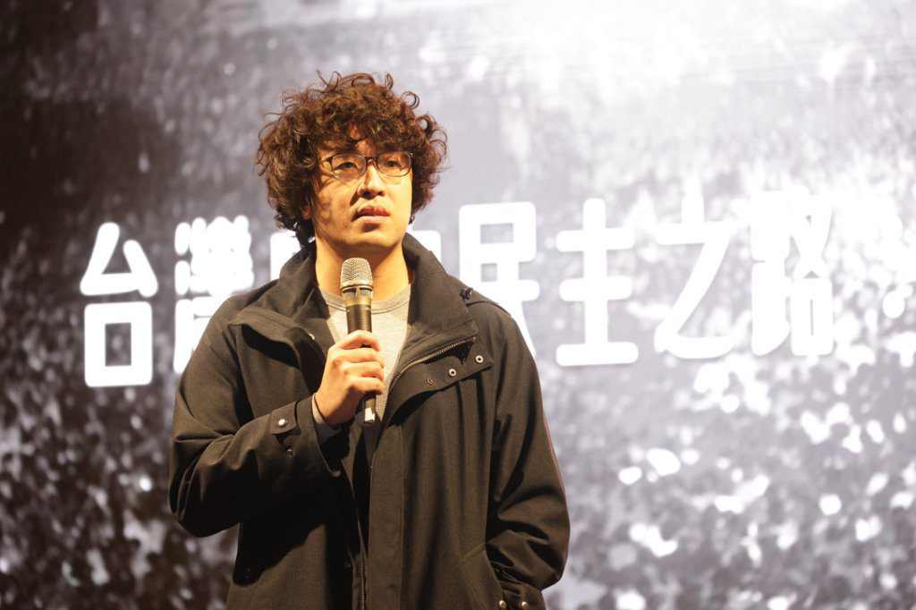 沈伯洋母親辭世　治喪低調從簡懇辭奠儀與花籃