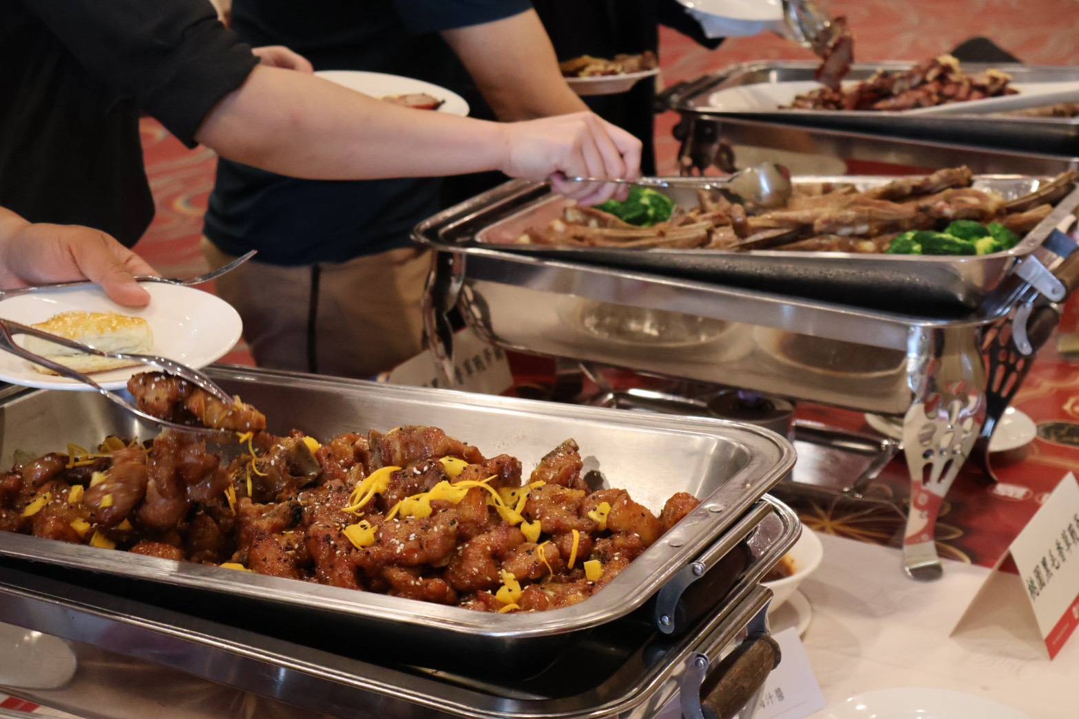 張善政推廣桃園黑豬 大讚不只美味更具營養價值