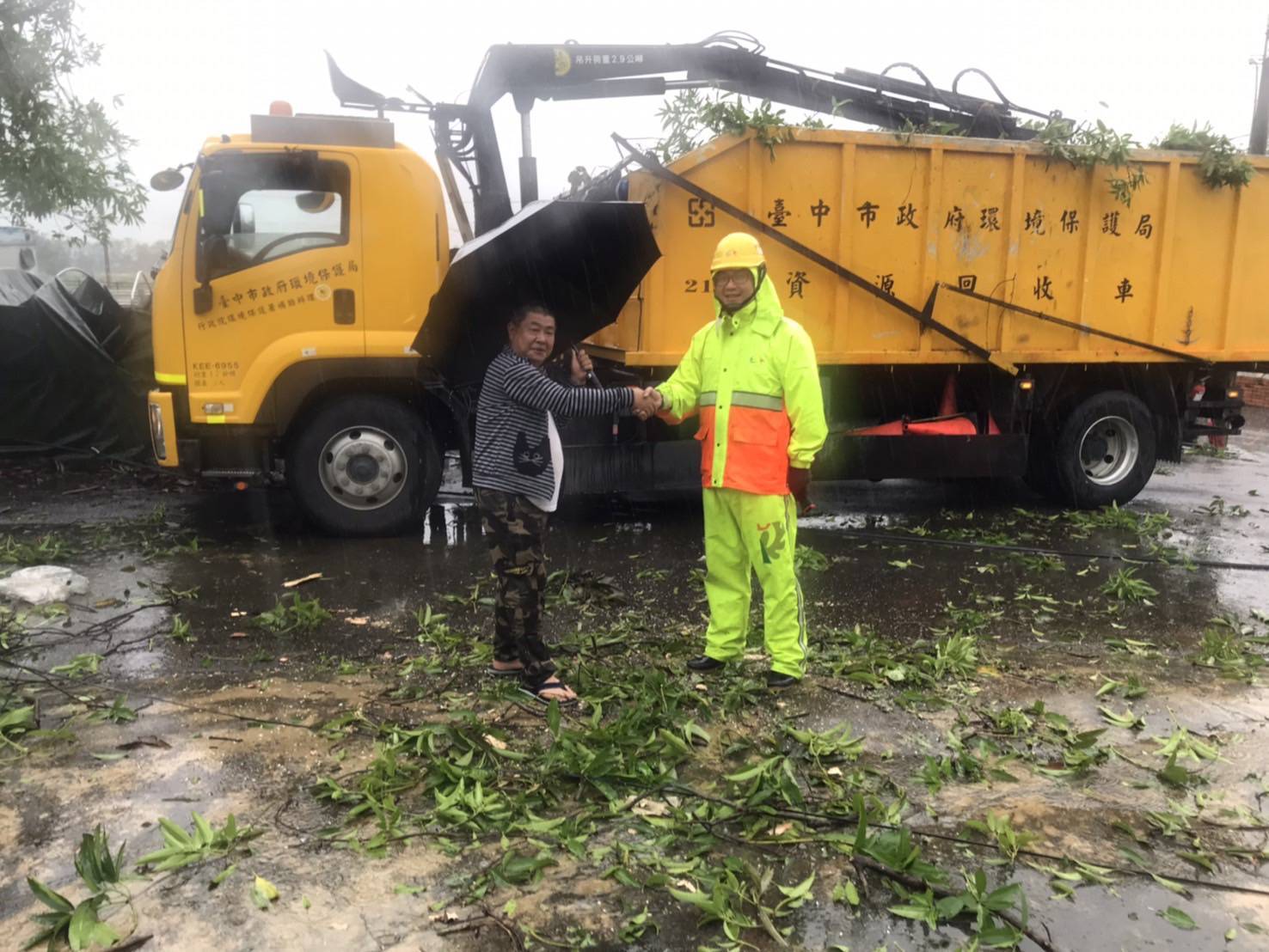 台中隊持續支援嘉義風災復原　山貓脫困助攻災後清理