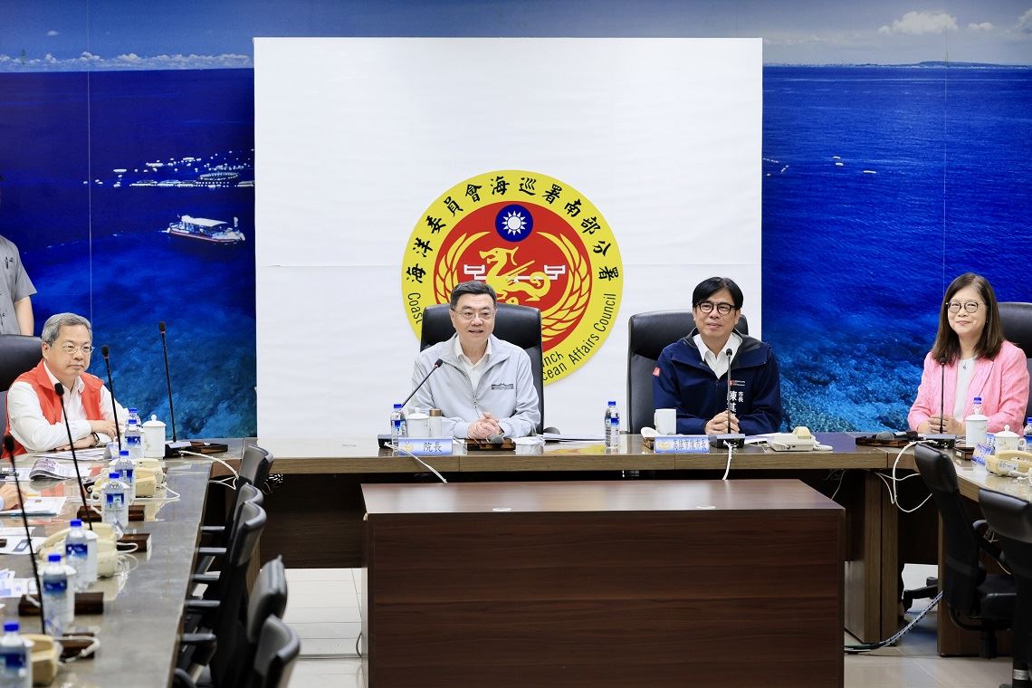 陪同卓揆視察興達港海巡基地工程 陳其邁感謝中央協助 陪同卓揆視察興達港海巡基地工程 陳其邁感謝中央協助