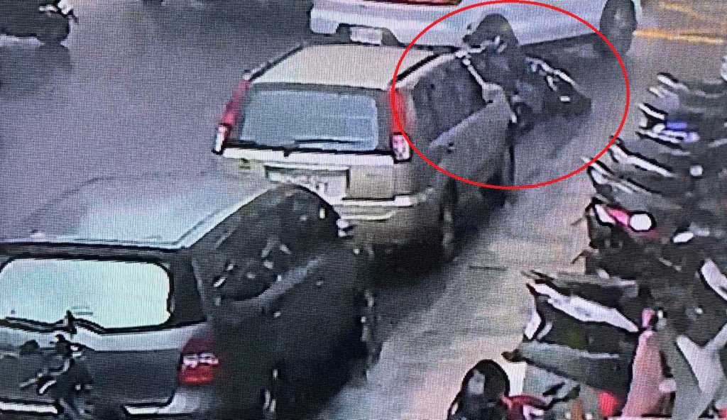 愛車遭撞「開腸破肚」!台中女怒報警 保時捷肇逃遭火眼警揪出現形 愛車遭撞「開腸破肚」!台中女怒報警 保時捷肇逃遭火眼警揪出現形