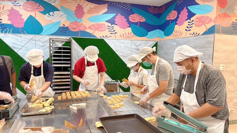 「身障團體×青年設計師」高市府跨局合作推出 中秋限定綜合禮盒 即日起開始預購 「身障團體×青年設計師」高市府跨局合作推出 中秋限定綜合禮盒 即日起開始預購