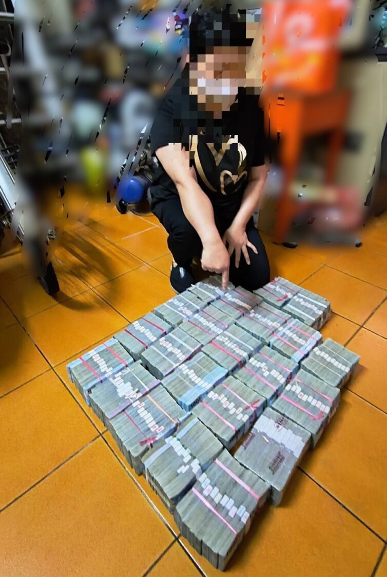 醫師險被騙二千二百萬元 警方逮獲取款女車手到案 醫師險被騙二千二百萬元 警方逮獲取款女車手到案