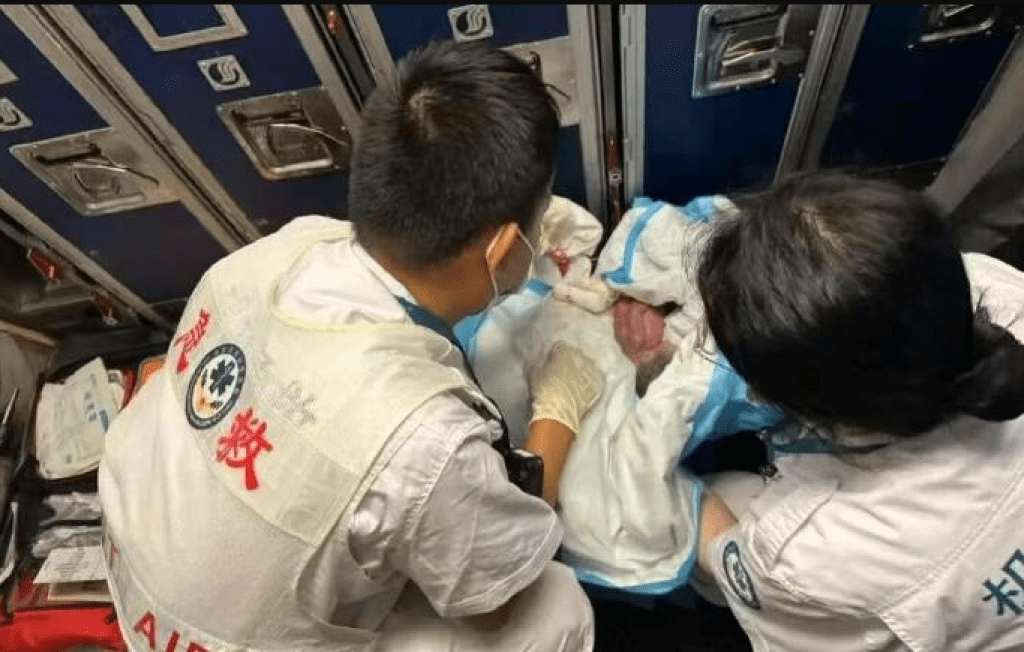 16歲少女飛機上產子!傳有性病「該航班消毒」 山東航空回應 16歲少女飛機上產子!傳有性病「該航班消毒」 山東航空回應