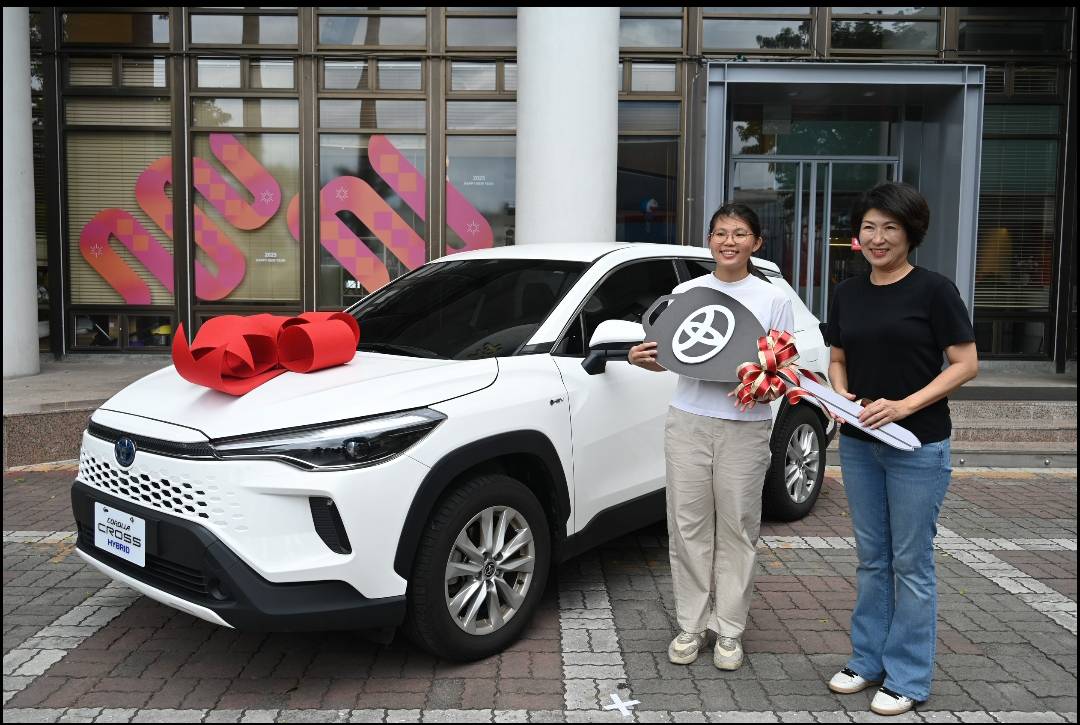 臺東「一遊未盡」油電車大獎揭曉！縣長  饒慶鈴親頒特別獎豪華油電車