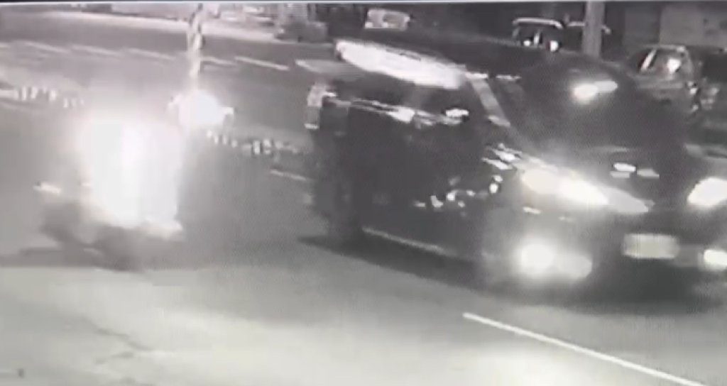 恐有動作?鳳梨13字再回應「藏玄機」槍手逃逸中 恐有動作?鳳梨13字再回應「藏玄機」槍手逃逸中