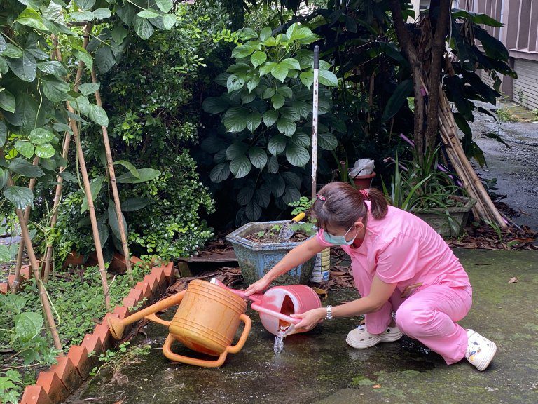 丹娜絲颱風過後防範登革熱威脅 彰化榮家開啟防「蚊」大作戰 丹娜絲颱風過後防範登革熱威脅 彰化榮家開啟防「蚊」大作戰