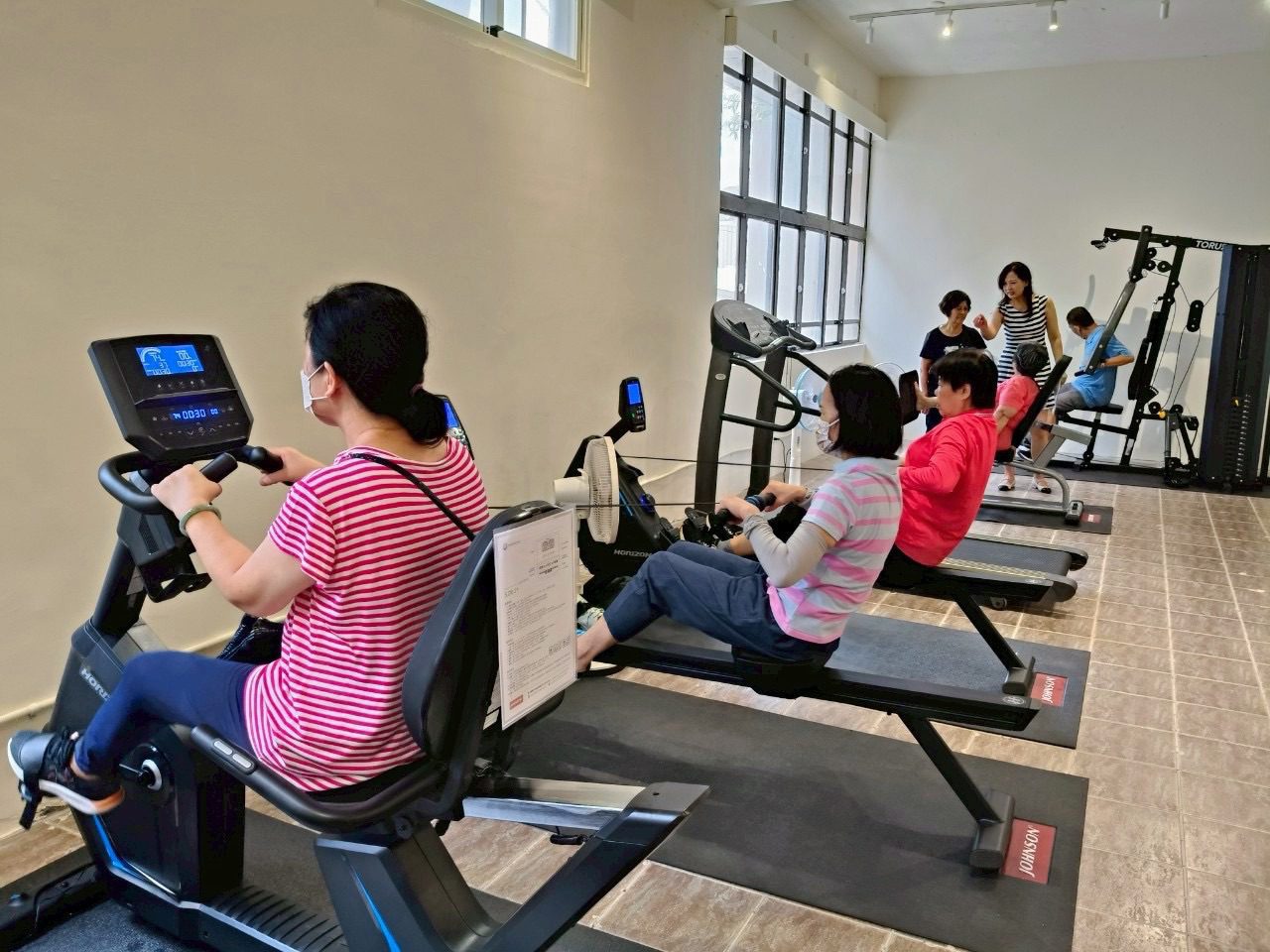 基隆第4處銀髮健身俱樂部揭牌啟用　砂灣站打造長者健康新據點