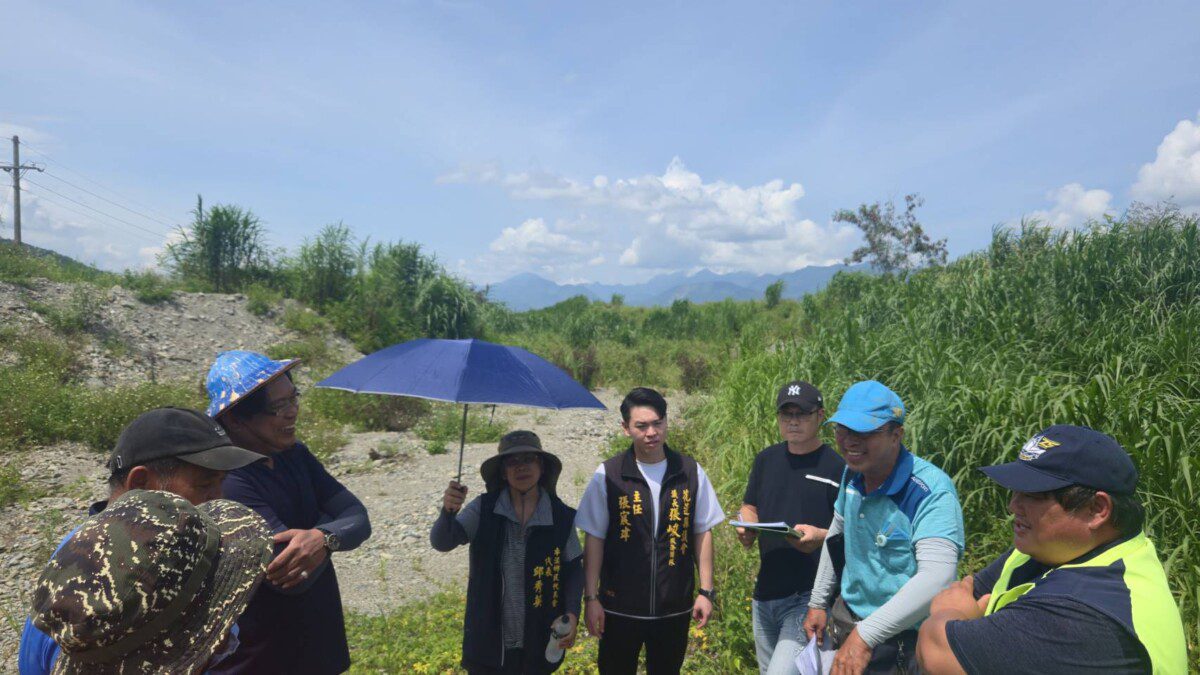 卓溪古風村排水溝渠嚴重阻塞 張峻議長辦理會勘協調緊急疏濬作業 近日內動工