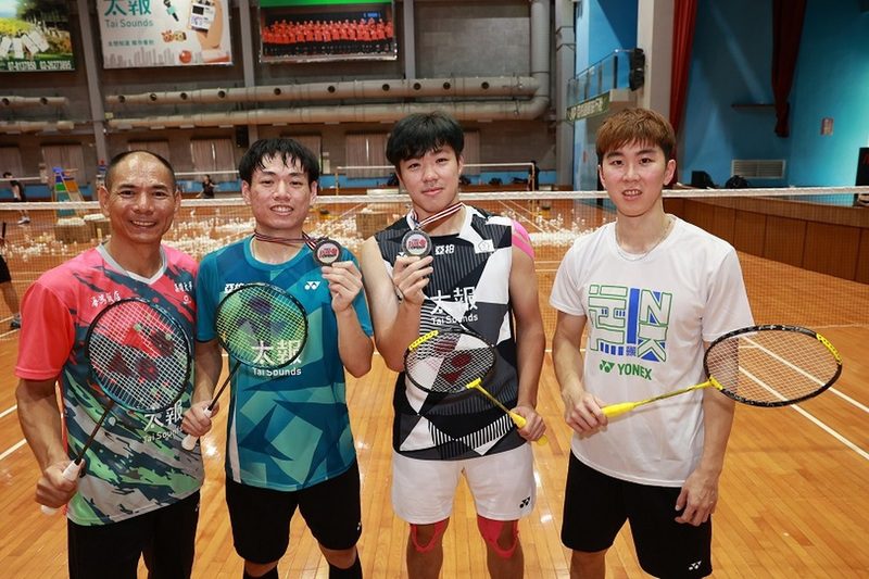 躋身世界羽球40強! 高大運競系何志偉、黃睿璿勇奪BWF Super 300賽1銀1銅 躋身世界羽球40強! 高大運競系何志偉、黃睿璿勇奪BWF Super 300賽1銀1銅