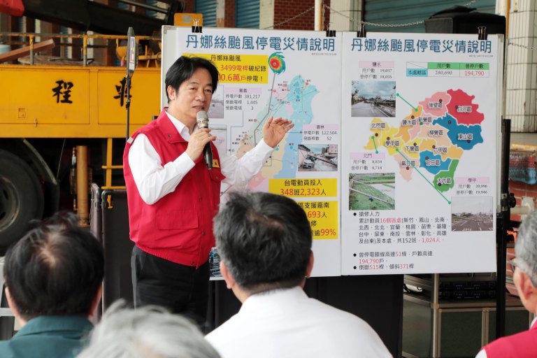 台南全面恢復供電　賴總統慰勞及感謝台電員工勞苦功高