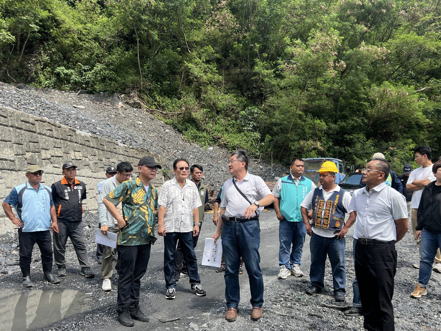 丹娜絲颱風重創南台灣 原民會主委曾智勇赴屏東勘災 丹娜絲颱風重創南台灣 原民會主委曾智勇赴屏東勘災