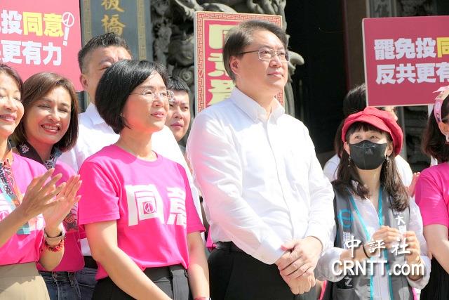 林右昌、蘇巧慧爭新北市長提名　同台互動冷