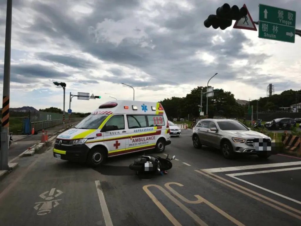 新／前主任騎車遭撞身亡！　鄭運鵬悼念寫下：下輩子再一起努力