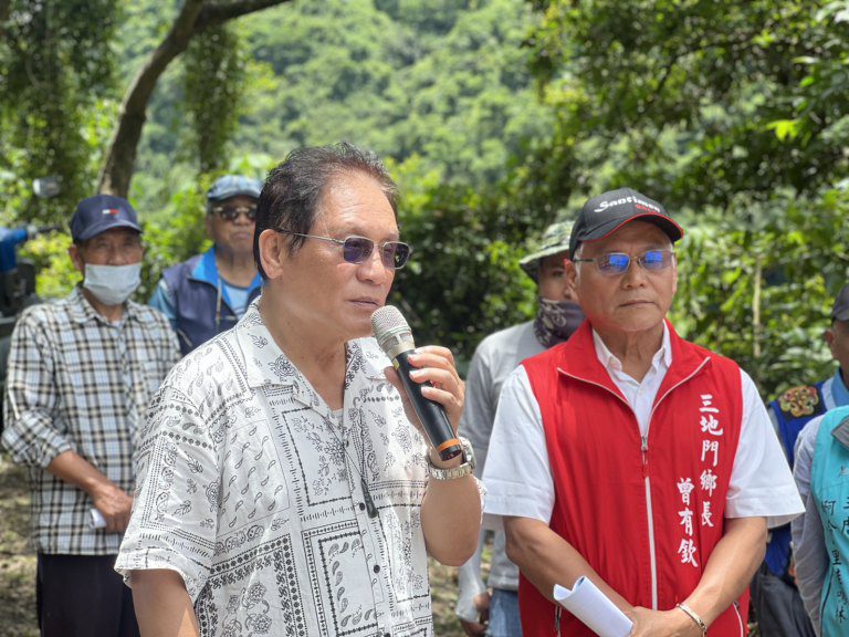 原民會主委曾智勇 Ljaucu Zingrur會勘 屏東縣霧臺鄉 、 三地門鄉 災害復建與重大建設需求 原民會主委曾智勇 Ljaucu Zingrur會勘 屏東縣霧臺鄉 、 三地門鄉 災害復建與重大建設需求