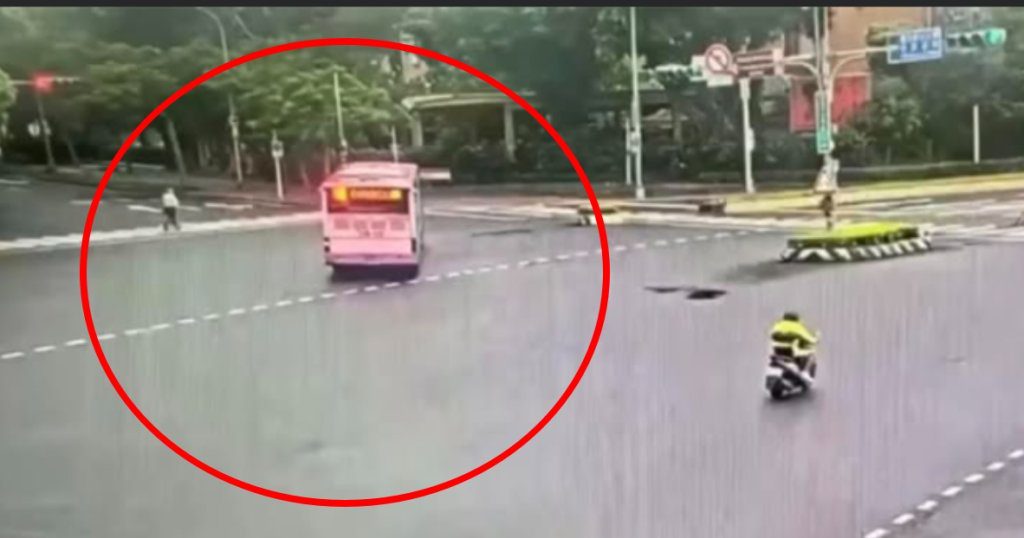 乳癌名醫命喪斑馬線 醫界籲公車加裝警示系統、防堵行人悲劇 乳癌名醫命喪斑馬線 醫界籲公車加裝警示系統、防堵行人悲劇