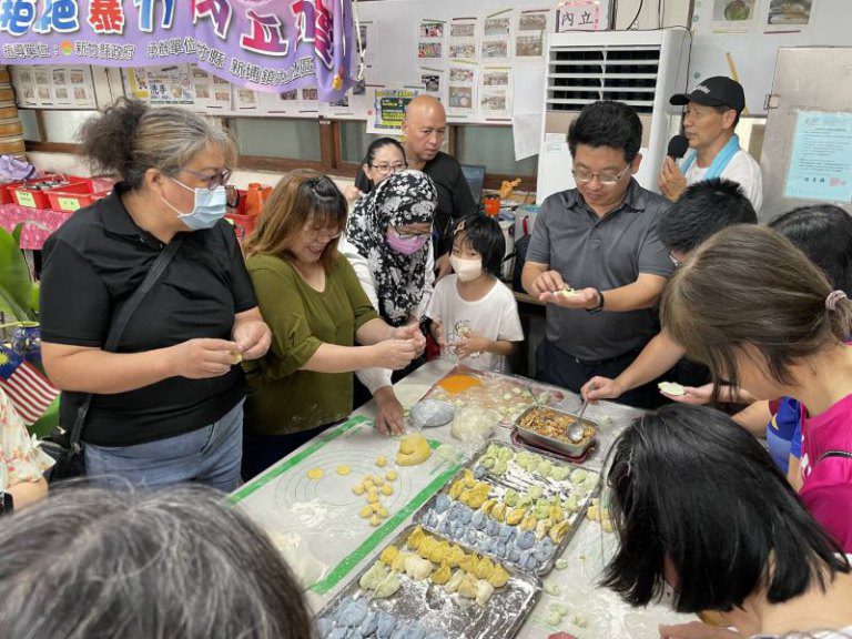 竹美館與清大簽署合作意向書 跨域攜手推動移工多元繪本美學行動 竹美館與清大簽署合作意向書 跨域攜手推動移工多元繪本美學行動