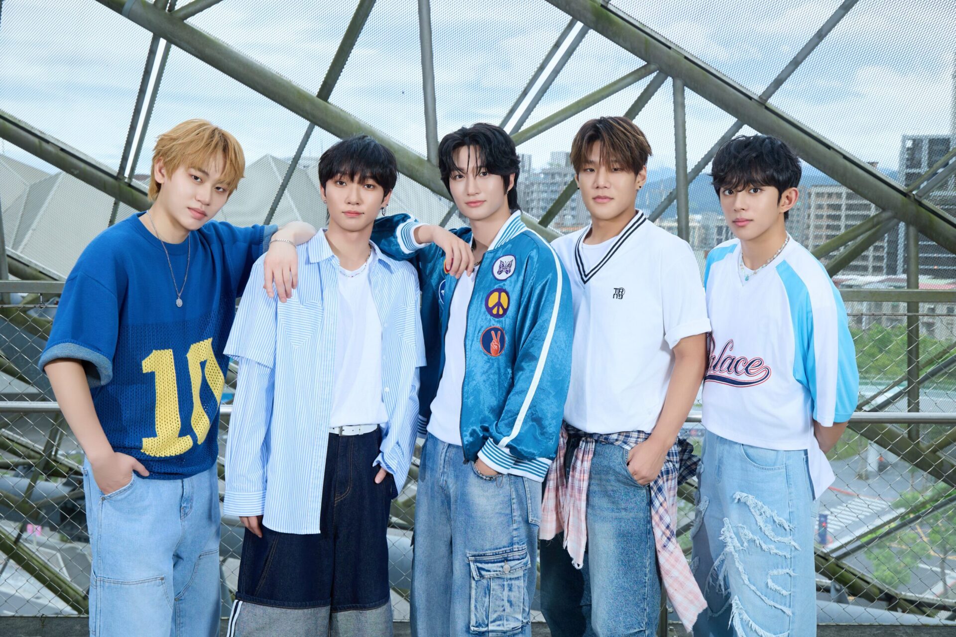 DKB 迷上台灣感性 去釣蝦 還體驗了室內滑輪